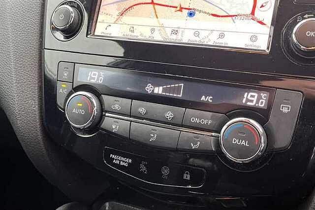 Nissan Qashqai 1.3 DIG-T ACENTA PREMIUM 5DR