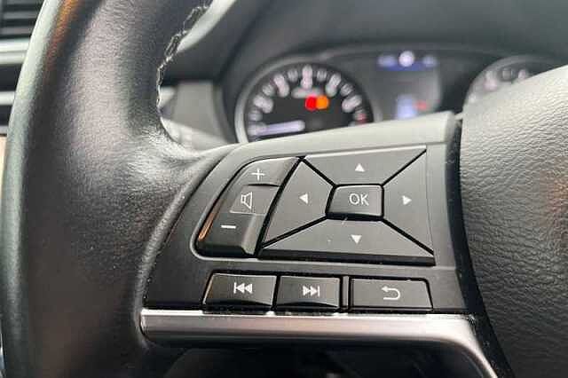 Nissan Qashqai 1.3 DIG-T ACENTA PREMIUM 5DR