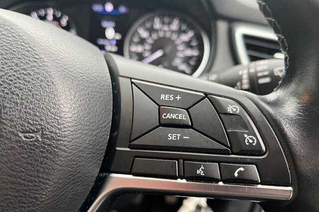 Nissan Qashqai 1.3 DIG-T ACENTA PREMIUM 5DR