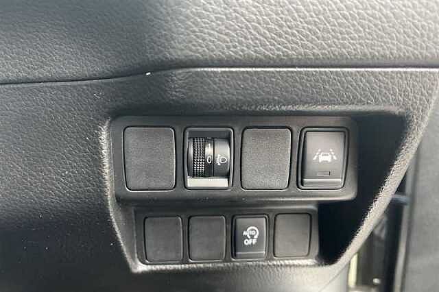 Nissan Qashqai 1.3 DIG-T ACENTA PREMIUM 5DR