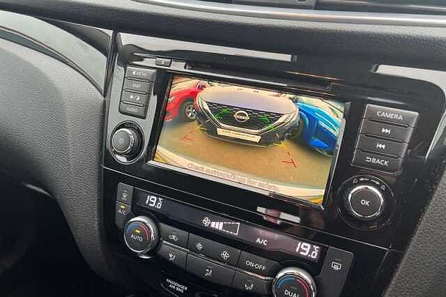 Nissan Qashqai 1.3 DIG-T ACENTA PREMIUM 5DR