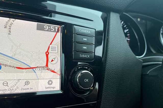 Nissan Qashqai 1.3 DIG-T ACENTA PREMIUM 5DR