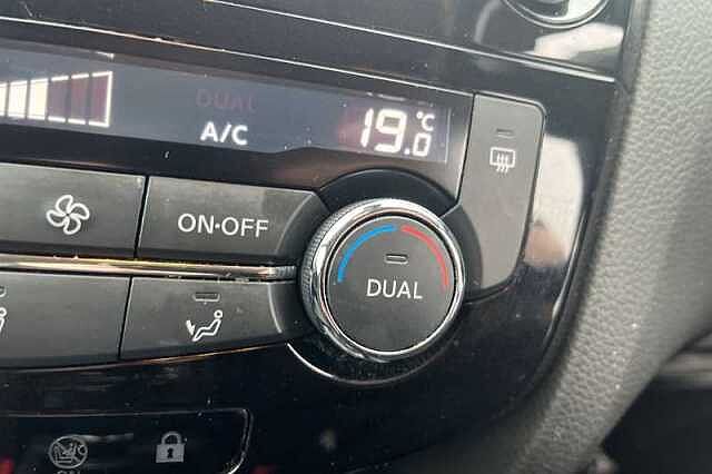 Nissan Qashqai 1.3 DIG-T ACENTA PREMIUM 5DR