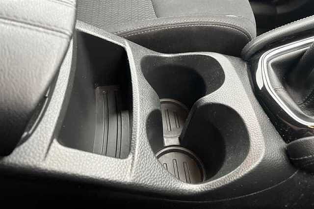 Nissan Qashqai 1.3 DIG-T ACENTA PREMIUM 5DR