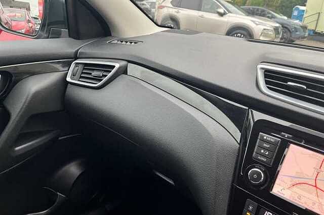 Nissan Qashqai 1.3 DIG-T ACENTA PREMIUM 5DR