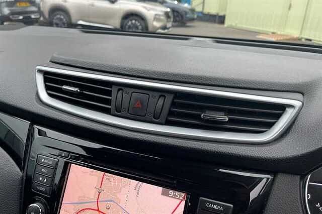 Nissan Qashqai 1.3 DIG-T ACENTA PREMIUM 5DR