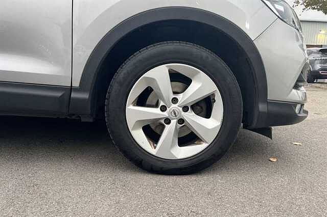 Nissan Qashqai 1.3 DIG-T ACENTA PREMIUM 5DR
