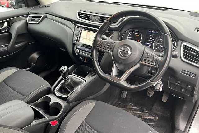 Nissan Qashqai 1.3 DIG-T ACENTA PREMIUM 5DR