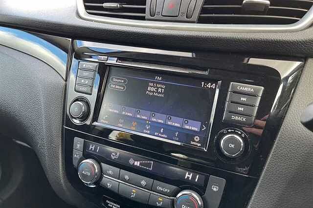 Nissan Qashqai 1.3 DIG-T ACENTA PREMIUM 5DR