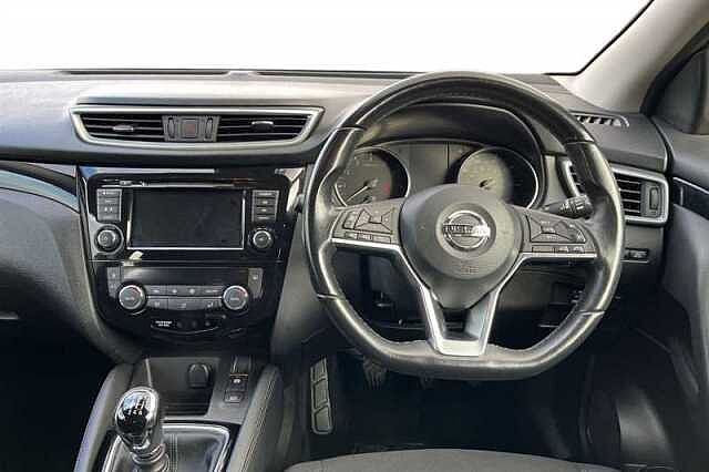 Nissan Qashqai 1.3 DIG-T ACENTA PREMIUM 5DR