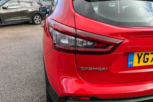 Nissan Qashqai 1.3 DIG-T ACENTA PREMIUM 5DR