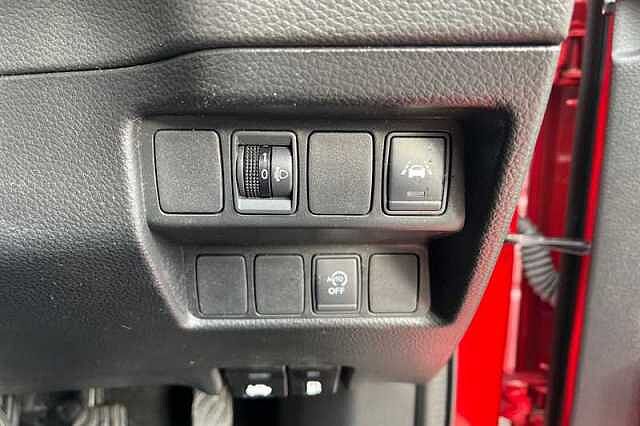 Nissan Qashqai 1.3 DIG-T ACENTA PREMIUM 5DR