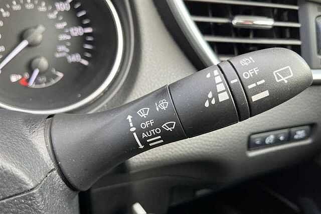 Nissan Qashqai 1.3 DIG-T ACENTA PREMIUM 5DR