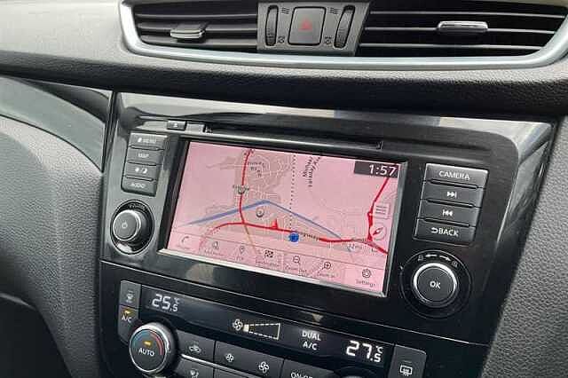 Nissan Qashqai 1.3 DIG-T ACENTA PREMIUM 5DR