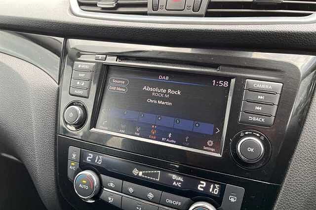 Nissan Qashqai 1.3 DIG-T ACENTA PREMIUM 5DR