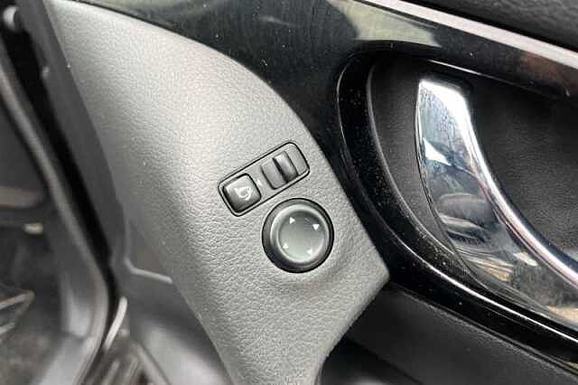 Nissan Qashqai 1.3 DIG-T ACENTA PREMIUM 5DR