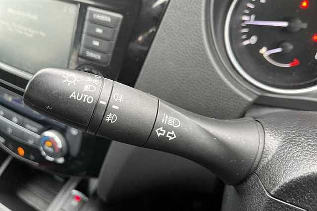 Nissan Qashqai 1.3 DIG-T ACENTA PREMIUM 5DR