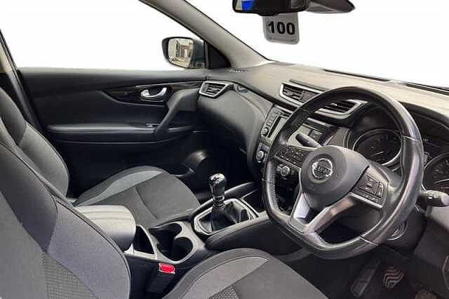 Nissan Qashqai 1.3 DIG-T ACENTA PREMIUM 5DR