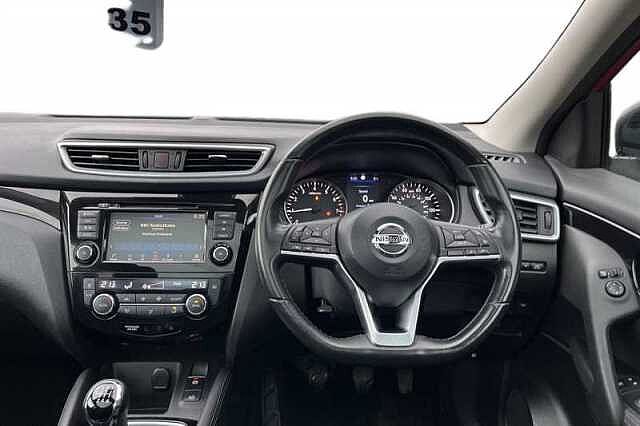 Nissan Qashqai 1.3 DIG-T N-CONNECTA 5DR [GLASS ROOF PACK]