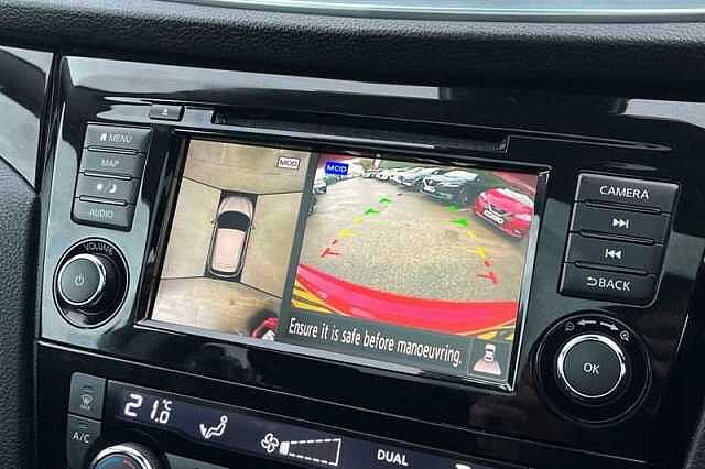 Nissan Qashqai 1.3 DIG-T N-CONNECTA 5DR [GLASS ROOF PACK]