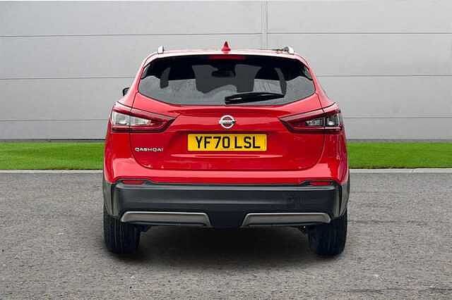Nissan Qashqai 1.3 DIG-T N-CONNECTA 5DR [GLASS ROOF PACK]