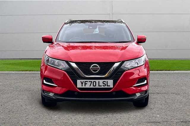 Nissan Qashqai 1.3 DIG-T N-CONNECTA 5DR [GLASS ROOF PACK]