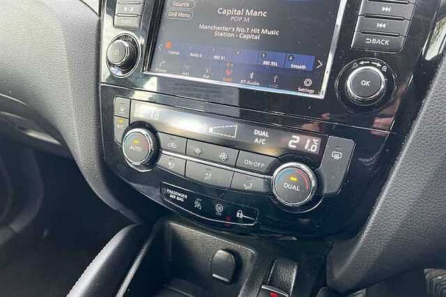 Nissan Qashqai 1.3 DIG-T ACENTA PREMIUM 5DR