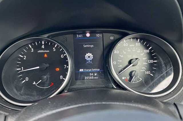 Nissan Qashqai 1.3 DIG-T ACENTA PREMIUM 5DR