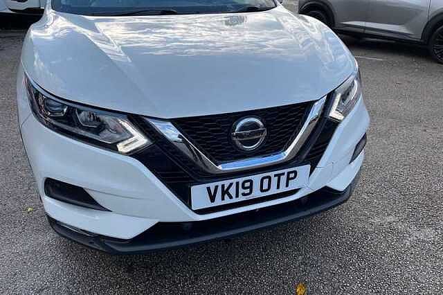 Nissan Qashqai 1.3 DIG-T ACENTA PREMIUM 5DR