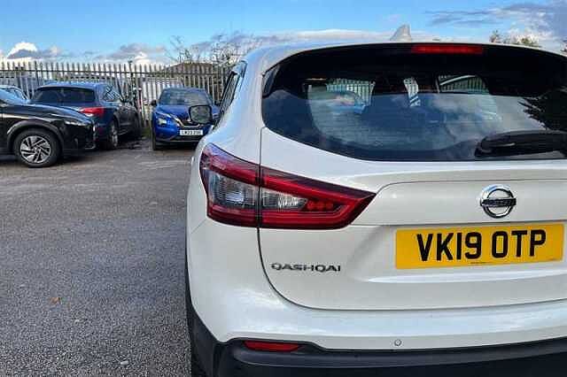 Nissan Qashqai 1.3 DIG-T ACENTA PREMIUM 5DR