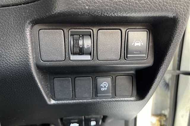 Nissan Qashqai 1.3 DIG-T ACENTA PREMIUM 5DR