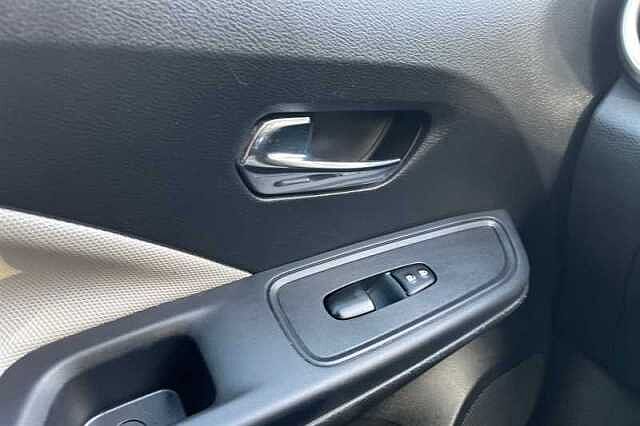 Nissan Micra 0.9 IG-T N-CONNECTA 5DR