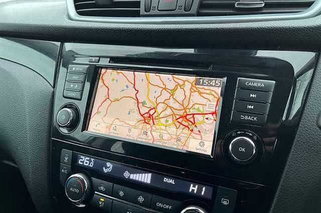 Nissan Qashqai 1.3 DIG-T ACENTA PREMIUM 5DR