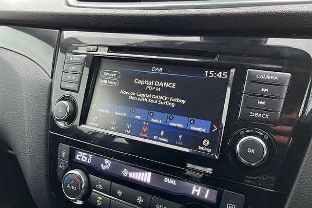 Nissan Qashqai 1.3 DIG-T ACENTA PREMIUM 5DR