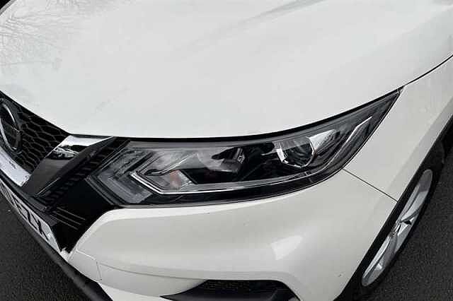 Nissan Qashqai 1.3 DIG-T ACENTA PREMIUM 5DR