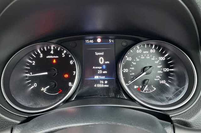 Nissan Qashqai 1.3 DIG-T ACENTA PREMIUM 5DR