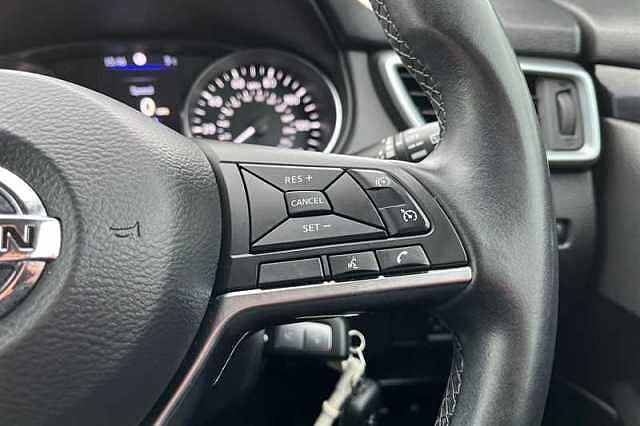 Nissan Qashqai 1.3 DIG-T ACENTA PREMIUM 5DR
