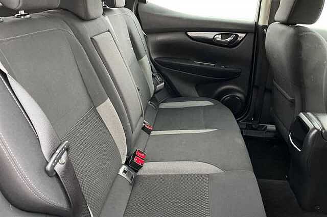 Nissan Qashqai 1.3 DIG-T ACENTA PREMIUM 5DR