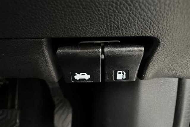 Nissan Qashqai 1.3 DIG-T ACENTA PREMIUM 5DR