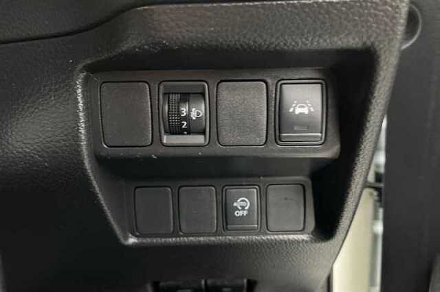 Nissan Qashqai 1.3 DIG-T ACENTA PREMIUM 5DR