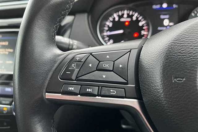 Nissan Qashqai 1.3 DIG-T ACENTA PREMIUM 5DR