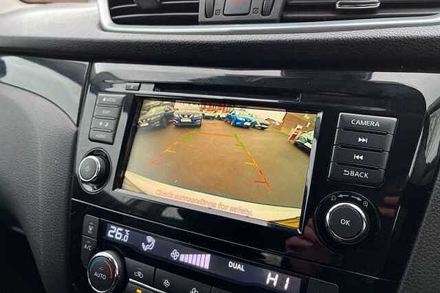 Nissan Qashqai 1.3 DIG-T ACENTA PREMIUM 5DR