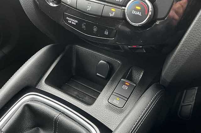 Nissan Qashqai 1.3 DIG-T ACENTA PREMIUM 5DR
