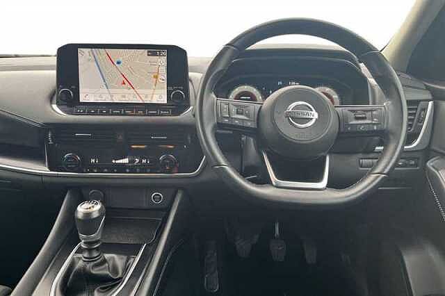Nissan Qashqai 1.3 DIG-T MH N-CONNECTA 5DR