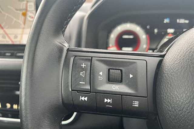 Nissan Qashqai 1.3 DIG-T MH N-CONNECTA 5DR