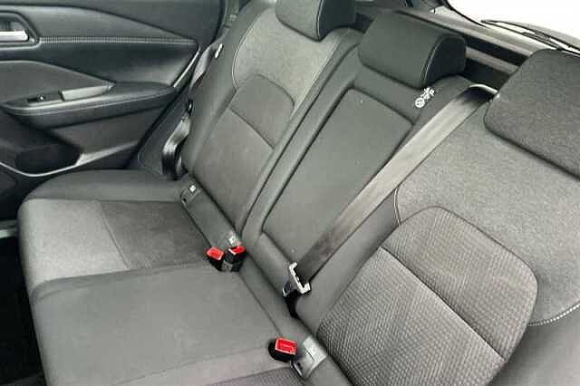 Nissan Qashqai 1.3 DIG-T MH N-CONNECTA 5DR