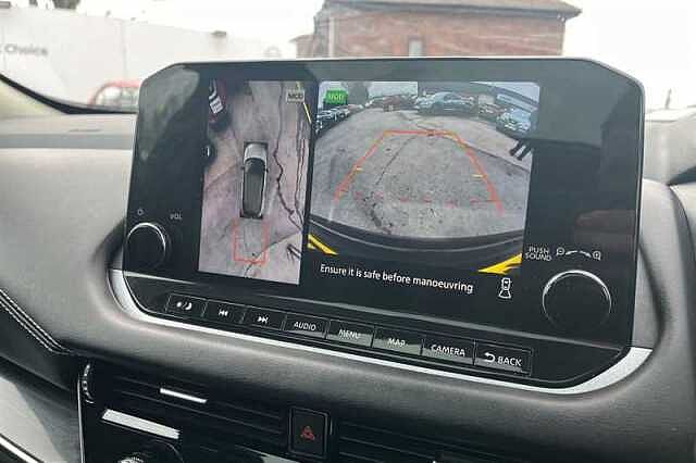 Nissan Qashqai 1.3 DIG-T MH N-CONNECTA 5DR