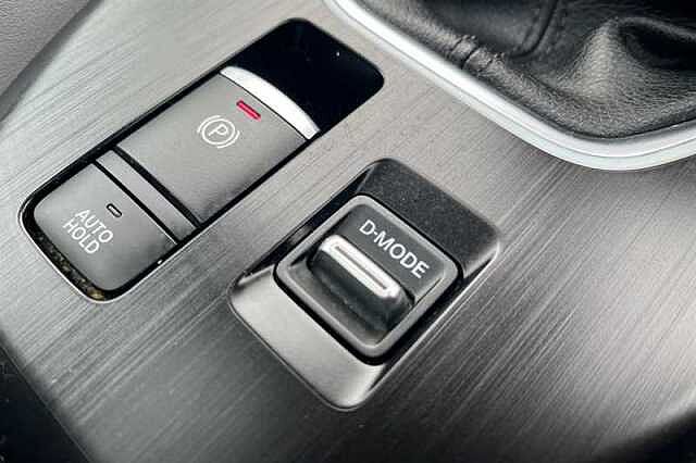 Nissan Qashqai 1.3 DIG-T MH N-CONNECTA 5DR