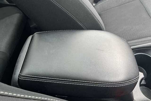 Nissan Qashqai 1.3 DIG-T MH N-CONNECTA 5DR