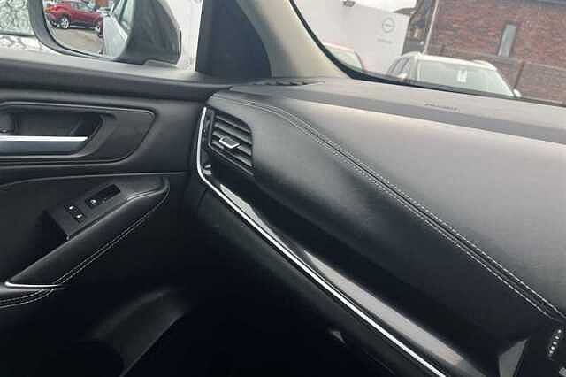 Nissan Qashqai 1.3 DIG-T MH N-CONNECTA 5DR